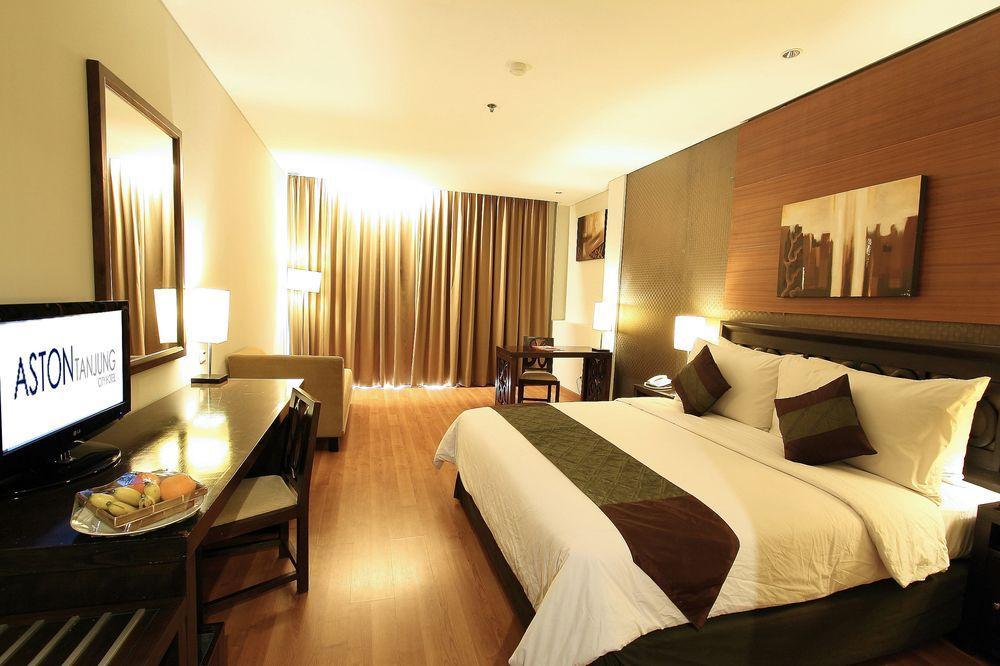 โรงแรมแอสตัน ตันจุง ซิตี้ Tanjung  ภายนอก รูปภาพ